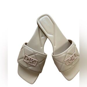 New☀️Calvin Klein slides sandals. Size: 8,5